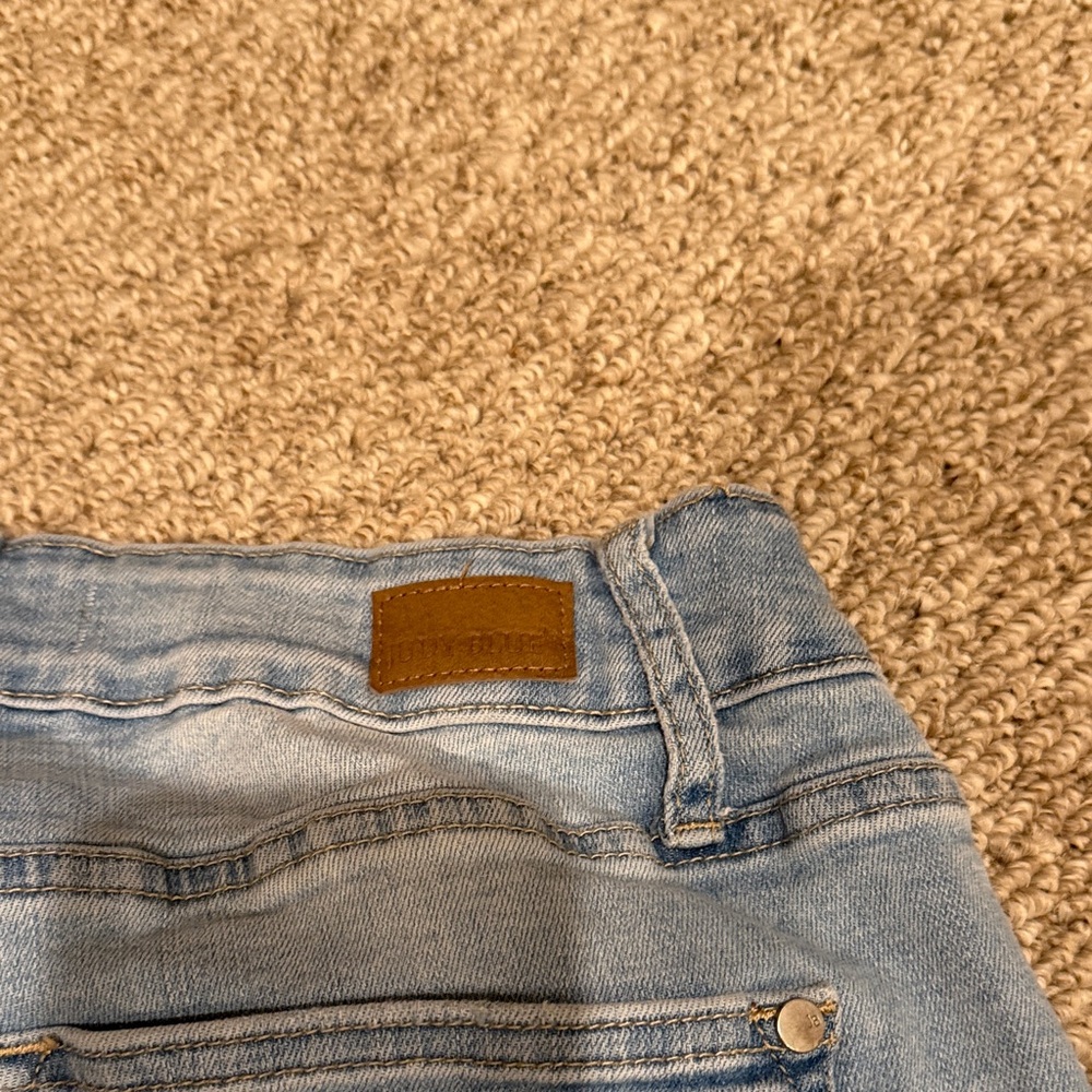 Judy Blue Light Blue Distressed Boyfriend Fit Jeans - Picture 9 of 11